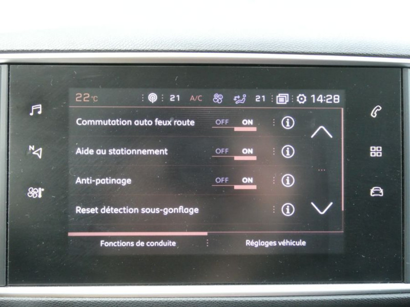 Photo 24 de l'offre de PEUGEOT 308 SW 1.2 PureTech 130 BVM6 ALLURE JA17 CarPlay à 20950€ chez Mérignac auto