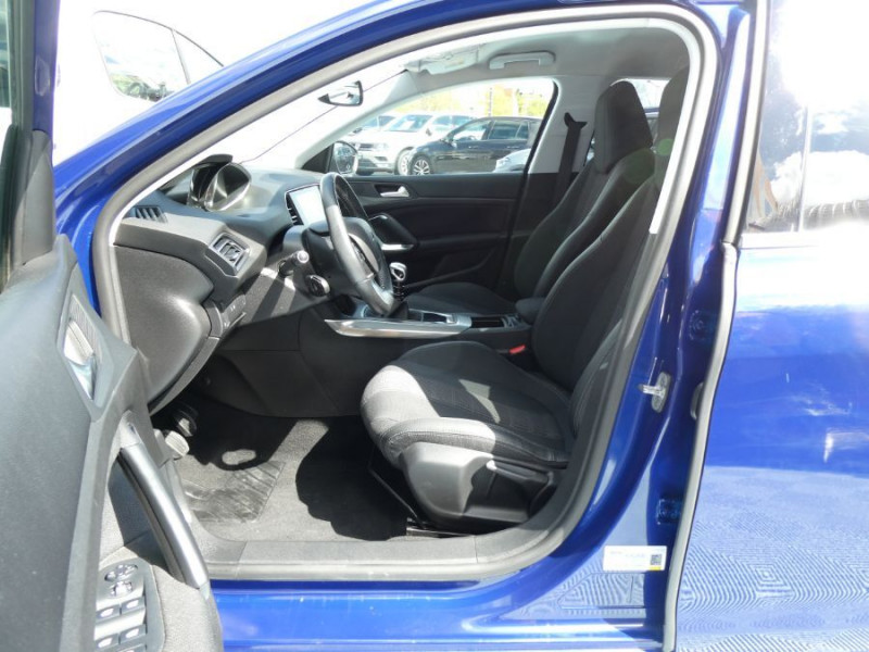 Photo 15 de l'offre de PEUGEOT 308 SW 1.2 PureTech 130 BVM6 ALLURE JA17 CarPlay à 20950€ chez Mérignac auto