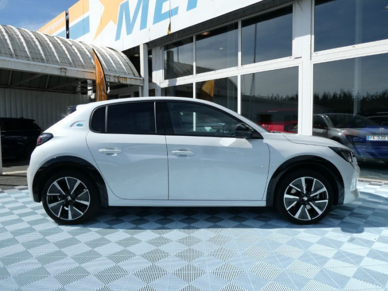 Photo 46 de l'offre de PEUGEOT 208 II ELECTRIQUE 136 GT TOIT Pano à 25950€ chez Mérignac auto