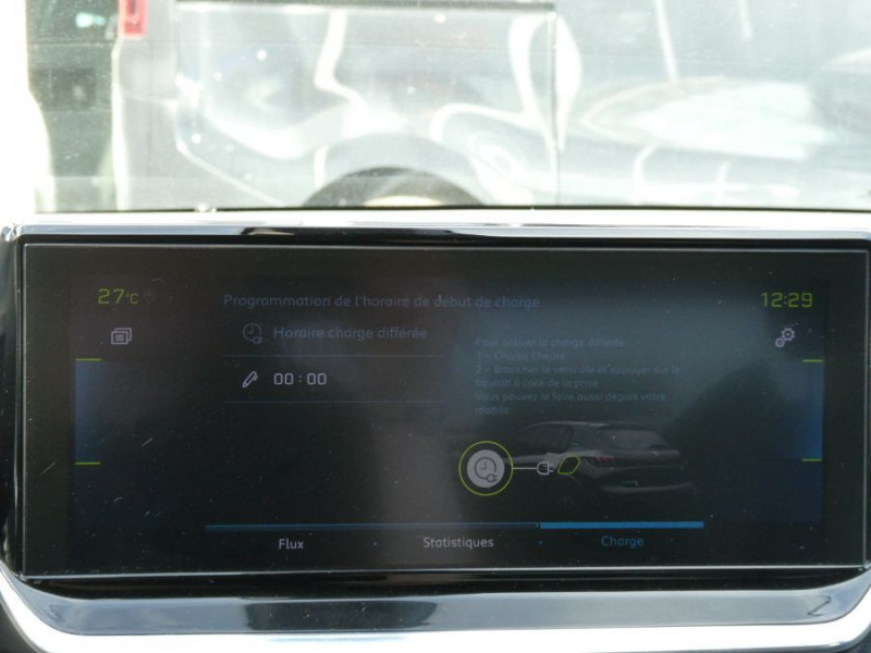 Photo 23 de l'offre de PEUGEOT 208 II ELECTRIQUE 136 GT TOIT Pano à 25950€ chez Mérignac auto