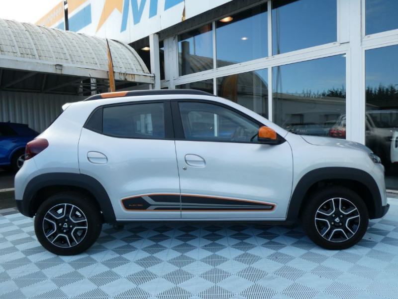 Photo 13 de l'offre de DACIA SPRING CONFORT PLUS ACHAT INTEGRAL GPS Camera 1ère Main à 16450€ chez Mérignac auto
