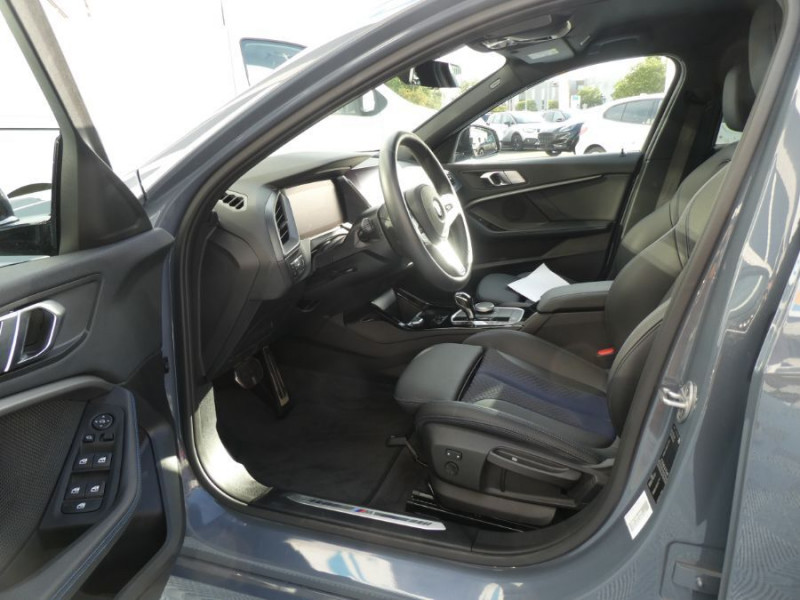 Photo 5 de l'offre de BMW SERIE 1 (F40) 118DA 150 BVA8 M SPORT Cockpit GPS Pro. Privacy Glass Gtie 02/24 à 32890€ chez Mérignac auto