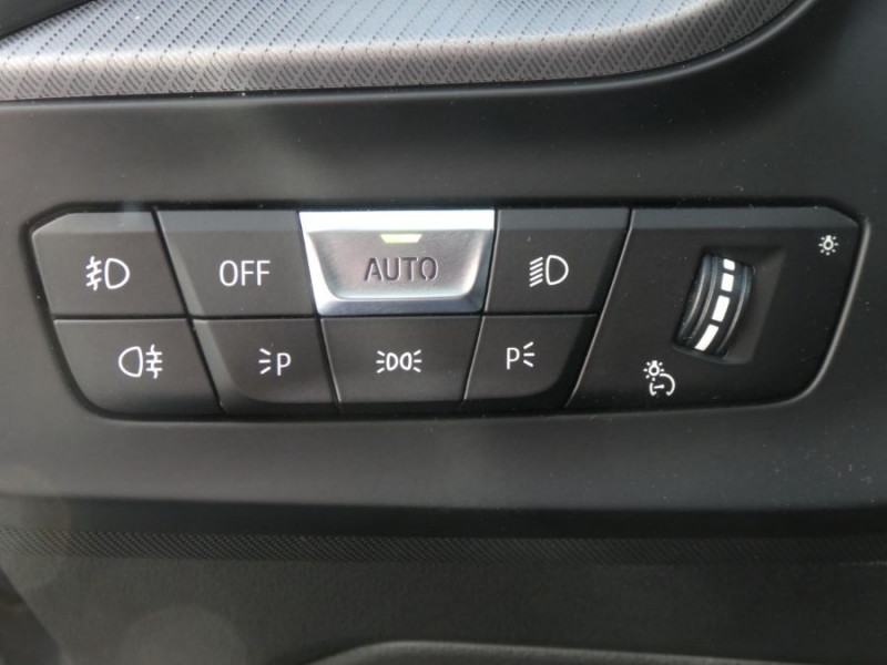 Photo 25 de l'offre de BMW SERIE 1 (F40) 118DA 150 BVA8 M SPORT Cockpit GPS Pro. Privacy Glass Gtie 02/24 à 32890€ chez Mérignac auto