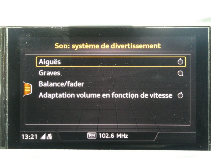 Photo 19 de l'offre de AUDI Q2 1.4 TFSI 150 BVM6 PACK CUIR GPS LED Hayon EL. Key Less 1ère Main à 24750€ chez Mérignac auto