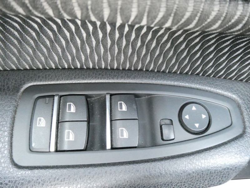 Photo 29 de l'offre de BMW SERIE 1 (F20) 118i 136 BVM6 PACK GPS JA17 Radars Volant M à 20950€ chez Mérignac auto