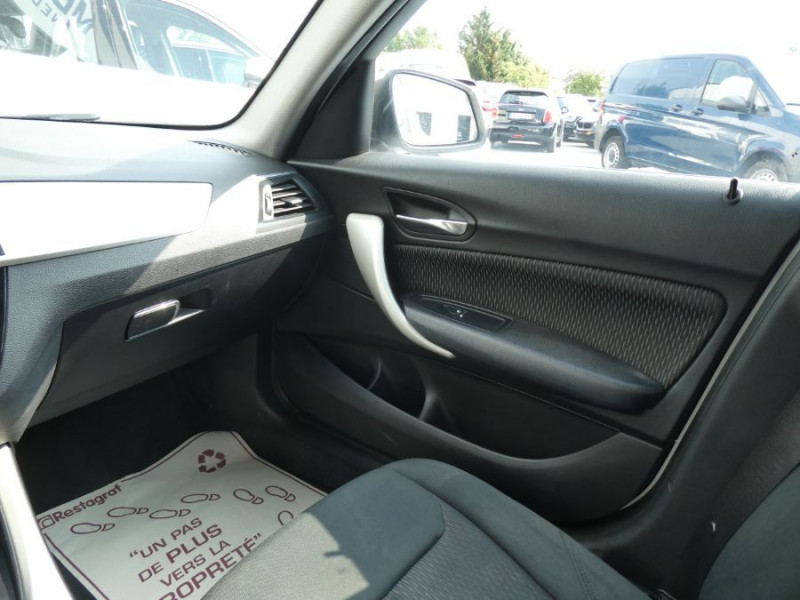 Photo 32 de l'offre de BMW SERIE 1 (F20) 118i 136 BVM6 PACK GPS JA17 Radars Volant M à 20950€ chez Mérignac auto