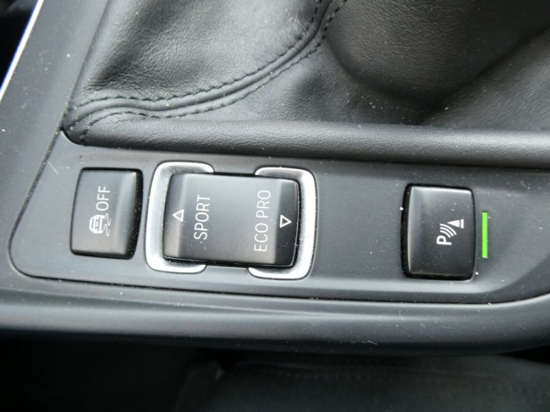 Photo 26 de l'offre de BMW SERIE 1 (F20) 118i 136 BVM6 PACK GPS JA17 Radars Volant M à 19980€ chez Mérignac auto