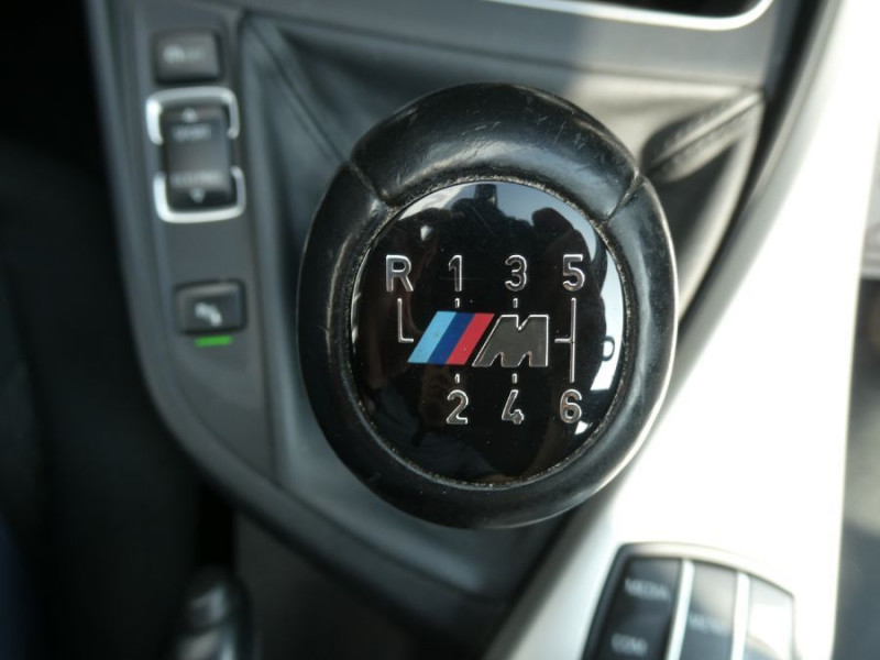 Photo 31 de l'offre de BMW SERIE 1 (F20) 118i 136 BVM6 PACK GPS JA17 Radars Volant M à 19980€ chez Mérignac auto