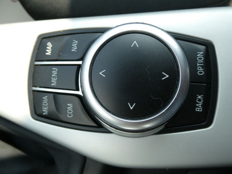 Photo 27 de l'offre de BMW SERIE 1 (F20) 118i 136 BVM6 PACK GPS JA17 Radars Volant M à 20950€ chez Mérignac auto