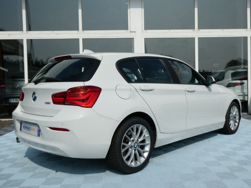 Photo 3 de l'offre de BMW SERIE 1 (F20) 118i 136 BVM6 PACK GPS JA17 Radars Volant M à 20950€ chez Mérignac auto