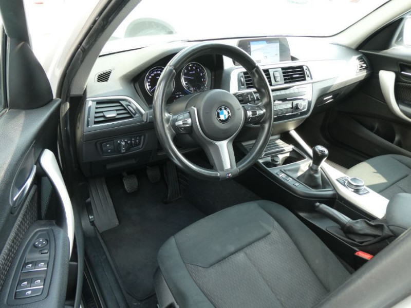 Photo 13 de l'offre de BMW SERIE 1 (F20) 118i 136 BVM6 PACK GPS JA17 Radars Volant M à 19980€ chez Mérignac auto