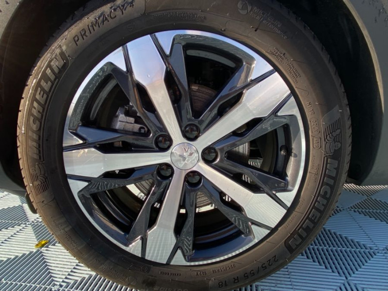 Photo 12 de l'offre de PEUGEOT 3008 II 1.5 BlueHDI 130 EAT8 ALLURE Camera Grip Control à 29450€ chez Mérignac auto