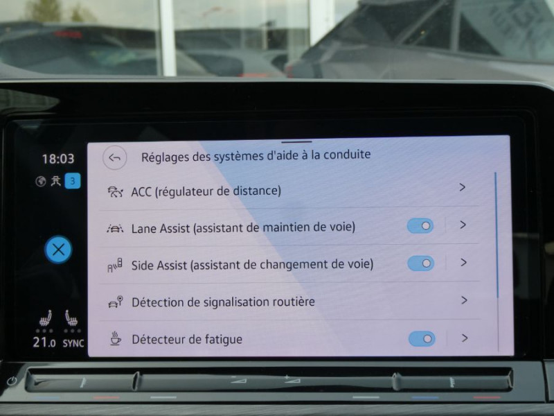 Photo 22 de l'offre de VOLKSWAGEN GOLF VIII 1.5 eTSI 150 BVA STYLE GPS Cockpit Camera ACC LED+ 1ère Main à 27890€ chez Mérignac auto