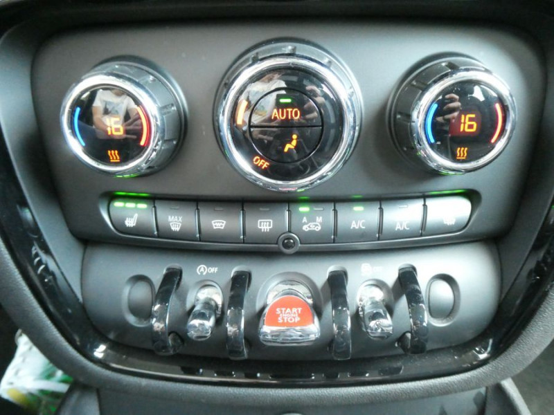 Photo 21 de l'offre de MINI CLUBMAN III ONE 102 BVA JA17 SC Key Less Privacy Glass à 21450€ chez Mérignac auto