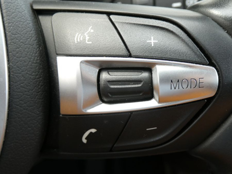 Photo 27 de l'offre de BMW X1 (F48) SDRIVE 18iA 140 BVA7 LOUNGE GPS Camera LED Privacy Glass RER Volant M Hayon élec. à 26950€ chez Mérignac auto