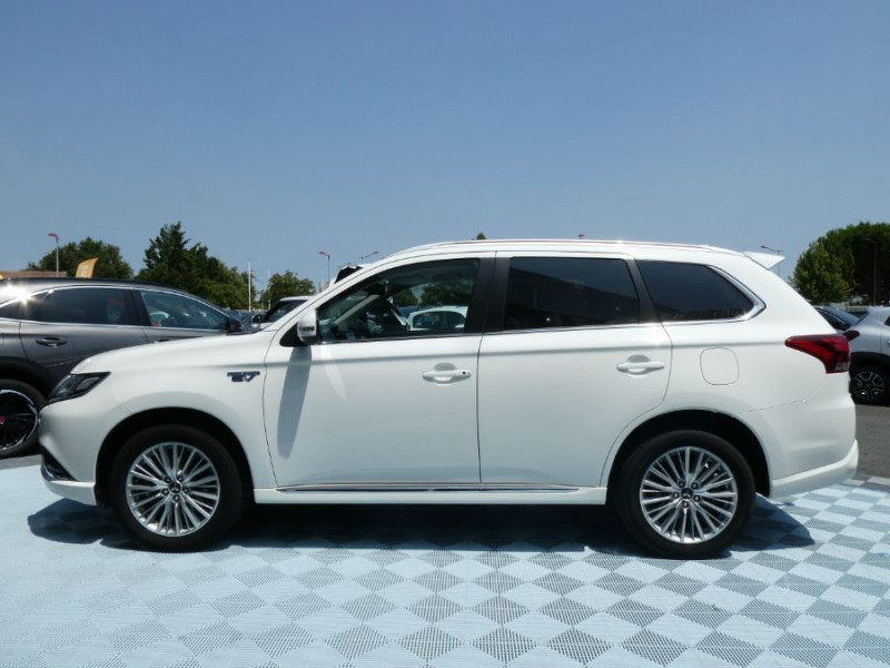 Photo 14 de l'offre de MITSUBISHI OUTLANDER III (2) PHEV TWIN MOTOR 4WD INTENSE Attelage à 25950€ chez Mérignac auto