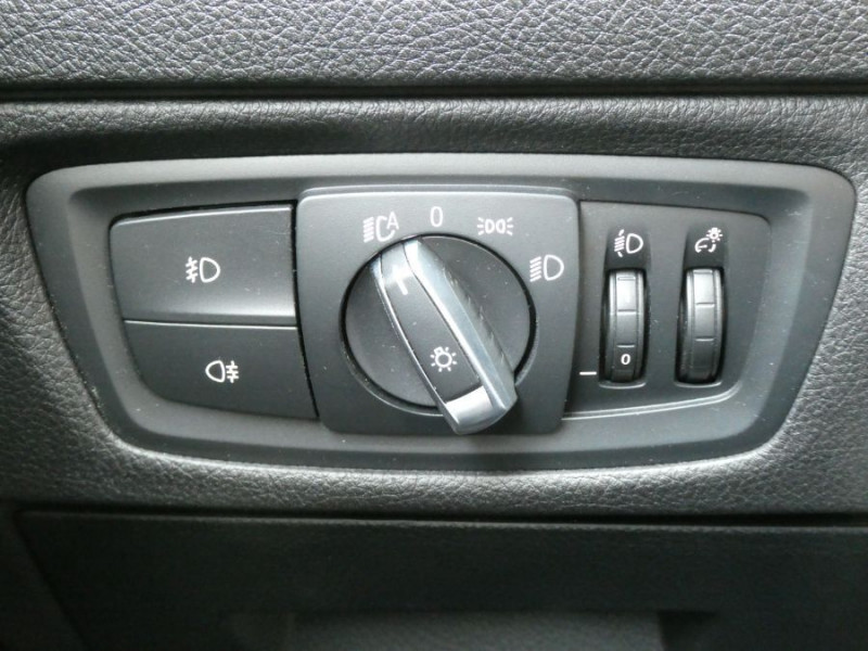 Photo 29 de l'offre de BMW SERIE 1 (F20) 118i 136 BVM6 PACK GPS JA17 Radars Volant M Privacy Glass à 19950€ chez Mérignac auto