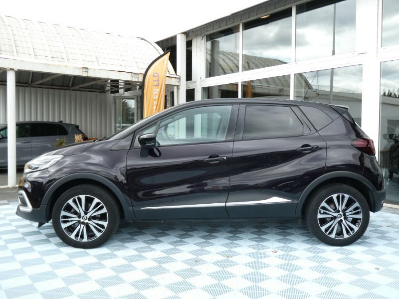 Photo 12 de l'offre de RENAULT CAPTUR 1.2 TCe 120 BVM6 INITIALE CUIR TOIT Pano Camera Bose à 16450€ chez Mérignac auto