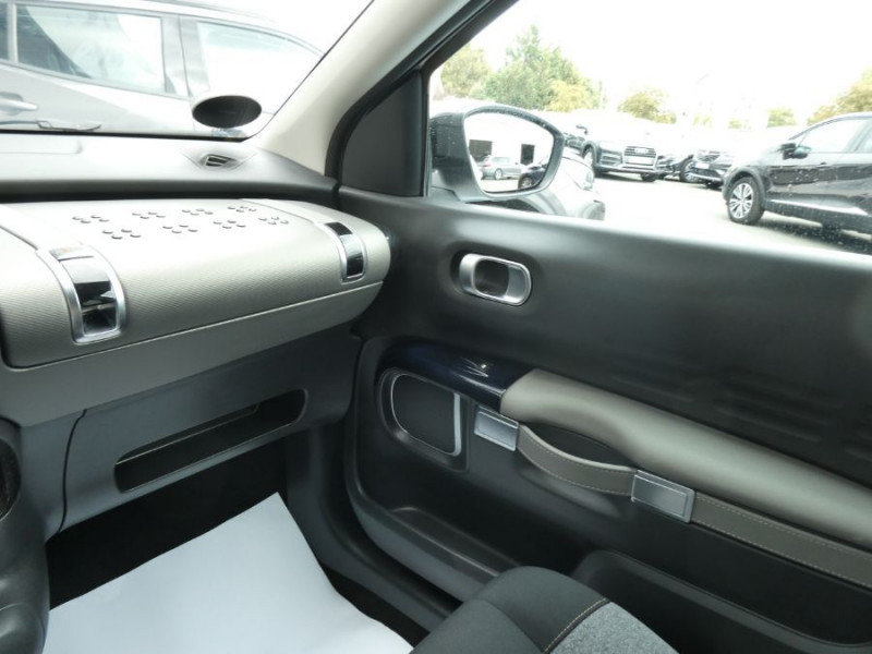 Photo 30 de l'offre de CITROEN C4 CACTUS 1.2 PureTech 110 BVM6 ORIGINS JA17 SC CarPlay à 16950€ chez Mérignac auto