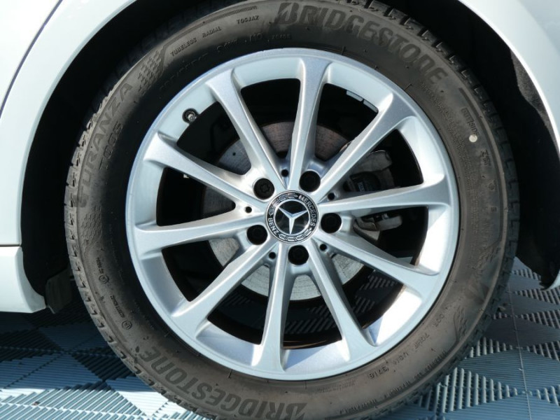 Photo 43 de l'offre de MERCEDES-BENZ CLASSE A IV 180 D 7G-DCT PROGRESSIVE LINE Toit Ouvrant Grand GPS Camera JA17 à 25450€ chez Mérignac auto