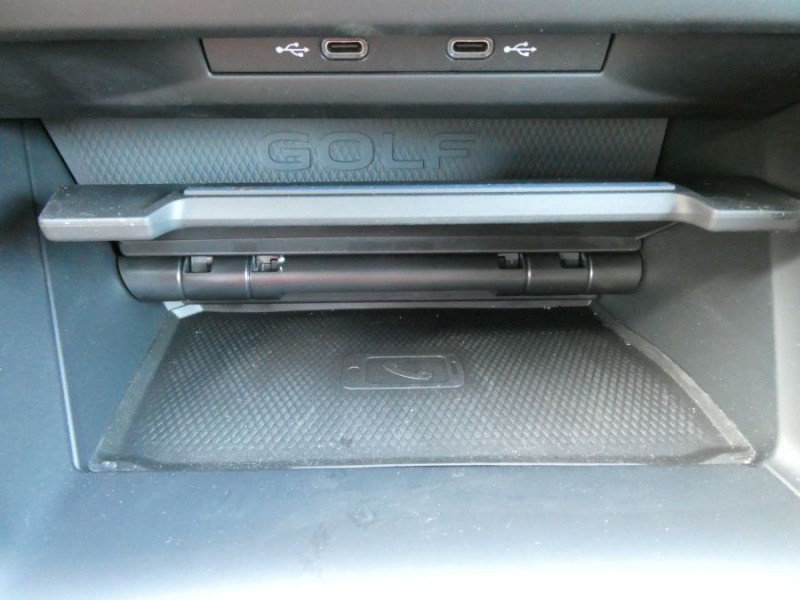 Photo 40 de l'offre de VOLKSWAGEN GOLF VIII 1.4 HYBRID 245 GTE Export GPS Cockpit LED+ Privacy Glass 1ère Main à 29450€ chez Mérignac auto