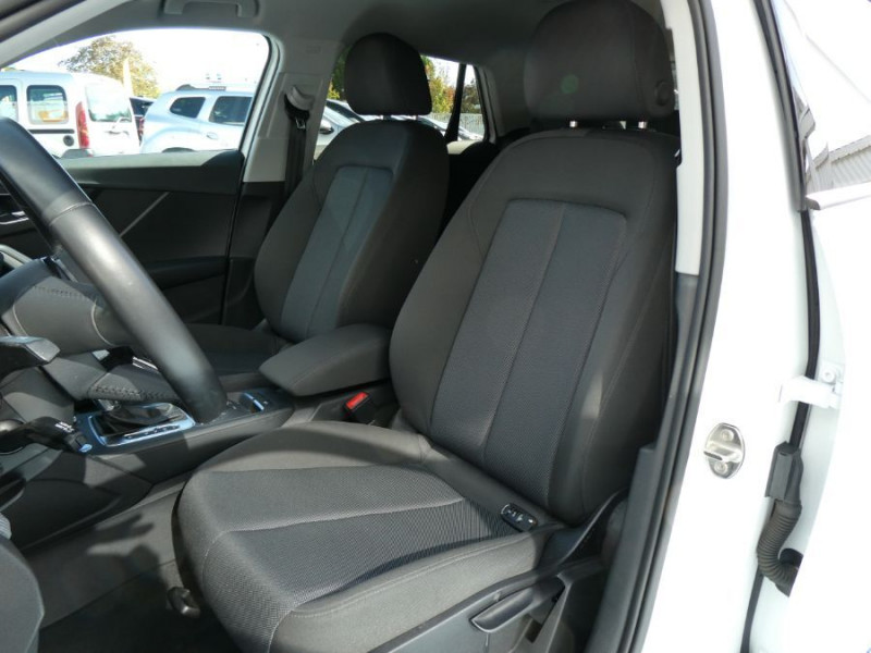 Photo 5 de l'offre de AUDI Q2 30 TFSI 116 S Tronic 7 Pk S LINE Ext. GPS LED JA18 Key Less Park Assist 1ère Main à 24250€ chez Mérignac auto