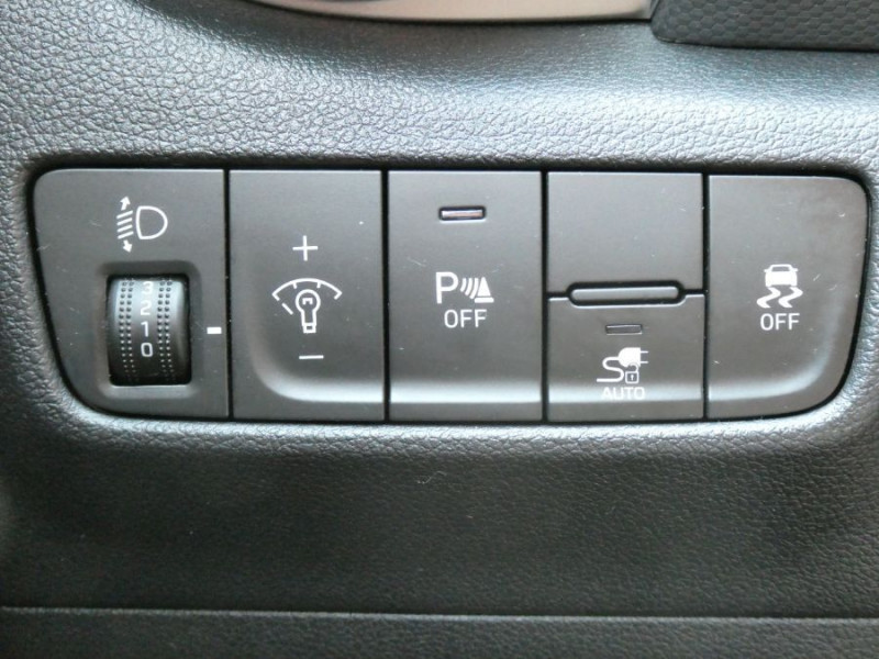 Photo 24 de l'offre de HYUNDAI KONA 64kWh ELECTRIC 204 INTUITIVE Phase 2 1ère Main à 25490€ chez Mérignac auto