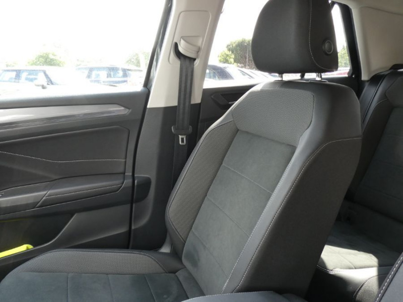 Photo 40 de l'offre de VOLKSWAGEN T-ROC New 1.5 TSI 150 BVA7 Facelift STYLE PLUS ACC GPS LED IQ à 29850€ chez Mérignac auto