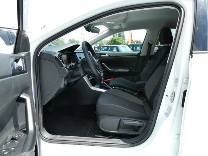 Photo 15 Volkswagen TAIGO 1.0 TSI 110 BVA7 PACK GPS CLIM Auto SC Privacy Glass ESSENCE BLANC PUR en vente chez Mérignac auto Photo 15 de l'offre de VOLKSWAGEN TAIGO 1.0 TSI 110 BVA7 PACK GPS CLIM Auto SC Privacy Glass à 20950€ chez Mérignac auto
