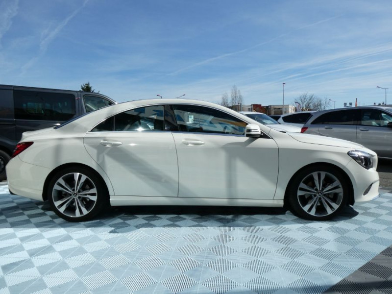 Photo 37 de l'offre de MERCEDES-BENZ CLA 180 122cv BVM6 SENSATION GPS Camera JA18 Attel. à 20490€ chez Mérignac auto