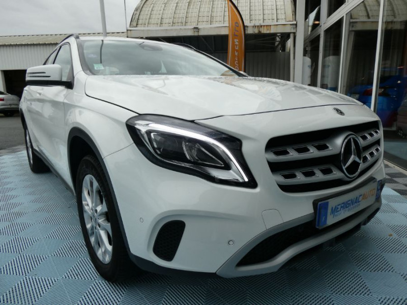 Photo 7 de l'offre de MERCEDES-BENZ GLA (2) 180 BVM6 INSPIRATION GPS Camera CarPlay LED Hayon EL. à 24950€ chez Mérignac auto