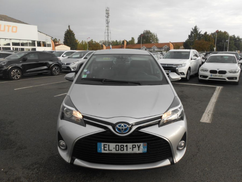 Photo 6 de l'offre de TOYOTA YARIS 1.5 HYBRID 100 HSD DYNAMIC BVA GPS Camera Key Less à 14950€ chez Mérignac auto