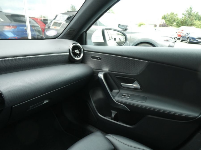 Photo 32 de l'offre de MERCEDES-BENZ CLASSE A IV 200 E 163cv 7G-DCT PROGRESSIVE GPS Camera JA17 LED à 27950€ chez Mérignac auto