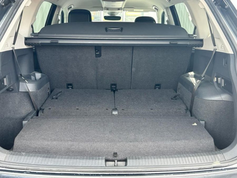 Photo 17 de l'offre de VOLKSWAGEN TIGUAN ALLSPACE 2.0 TDI 150 DSG7 CONFORTLINE BUSINESS 7PL Hayon EL. Camera à 28750€ chez Mérignac auto