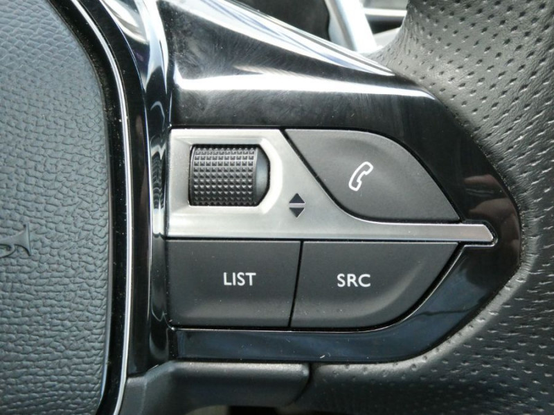 Photo 26 de l'offre de PEUGEOT 3008 II 1.2 PureTech 130 EAT8 GT LINE Camera CarPlay SC à 24450€ chez Mérignac auto