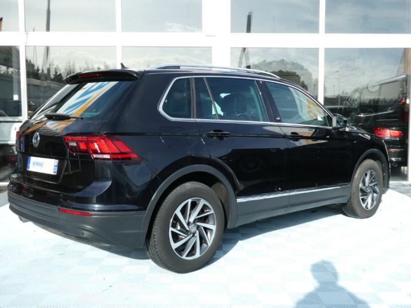 Photo 12 de l'offre de VOLKSWAGEN TIGUAN II 1.4 TSI 150 BVM6 SOUND GPS ACC à 24950€ chez Mérignac auto
