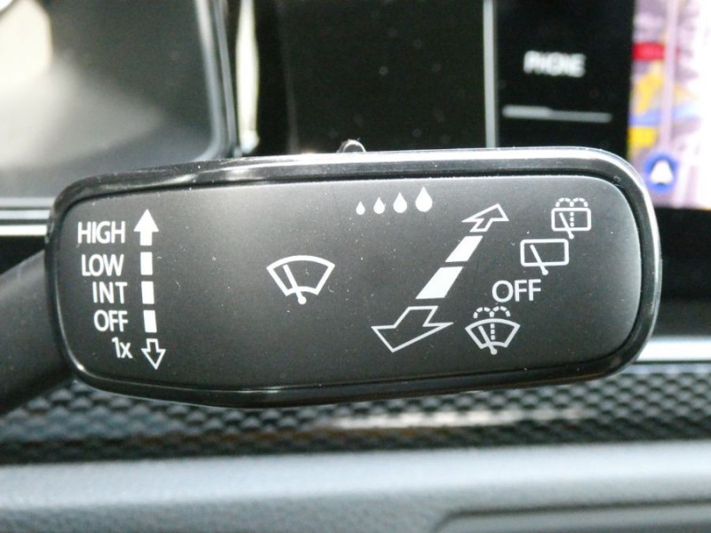 Photo 33 Volkswagen TAIGO 1.0 TSI 110 BVA7 PACK GPS CLIM Auto SC Privacy Glass ESSENCE BLANC PUR en vente chez Mérignac auto Photo 33 de l'offre de VOLKSWAGEN TAIGO 1.0 TSI 110 BVA7 PACK GPS CLIM Auto SC Privacy Glass à 20950€ chez Mérignac auto