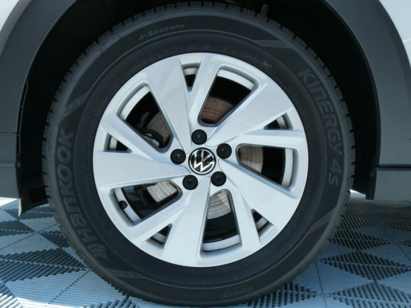 Photo 40 de l'offre de VOLKSWAGEN TAIGO 1.0 TSI 110 BVA7 PACK GPS CLIM Auto SC Privacy Glass à 25450€ chez Mérignac auto