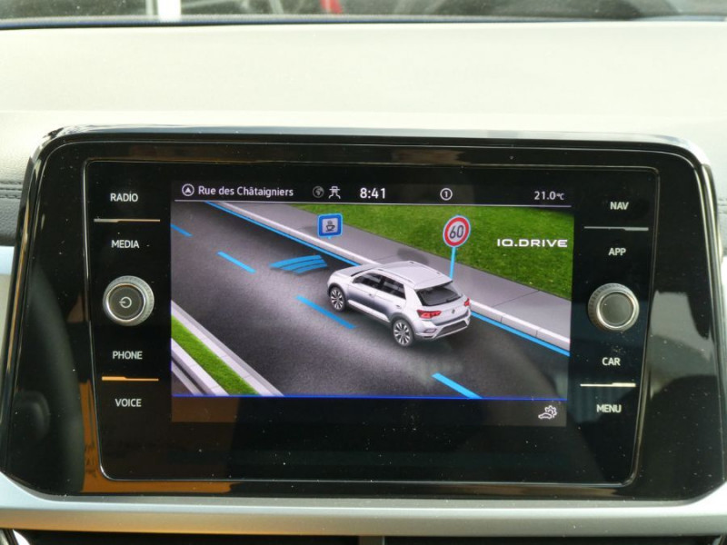 Photo 23 de l'offre de VOLKSWAGEN T-ROC New 1.0 TSI 110 BVM6 Facelift LIFE PLUS GPS Privacy Glass à 24950€ chez Mérignac auto