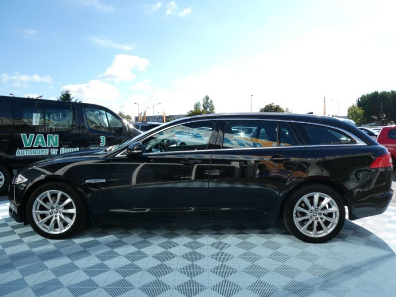 Photo 10 de l'offre de JAGUAR XF SPORTBRAKE (2) 2.2 D 200 BVA8 LUXE PREMIUM Cam. Hayon EL. à 17950€ chez Mérignac auto