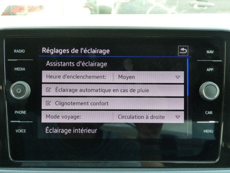 Photo 24 de l'offre de VOLKSWAGEN T-ROC New 1.5 TSI 150 BVA7 Facelift STYLE PLUS ACC GPS LED IQ à 29850€ chez Mérignac auto