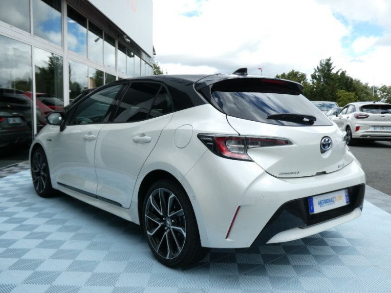 Photo 11 de l'offre de TOYOTA COROLLA XII 1.8 HYBRIDE 122H COLLECTION Ph.2 JA18 Camera 1ère Main à 28450€ chez Mérignac auto