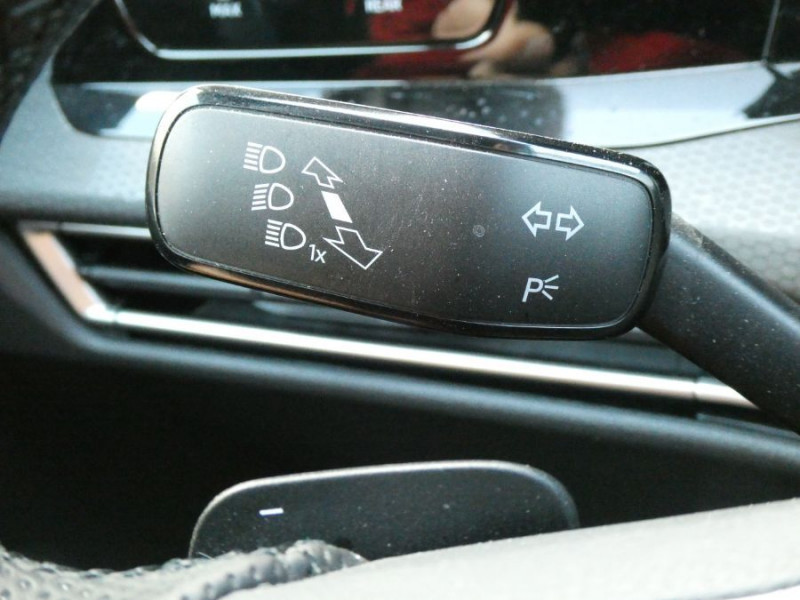 Photo 35 de l'offre de VOLKSWAGEN GOLF VIII 1.4 HYBRID 245 GTE Export GPS Cockpit LED+ Privacy Glass 1ère Main à 29450€ chez Mérignac auto