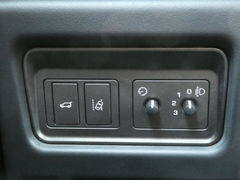 Photo 21 de l'offre de LAND-ROVER RANGE ROVER EVOQUE 2.0 ED4 150 BVM6 4X2 PURE GPS Camera JA18 à 26950€ chez Mérignac auto