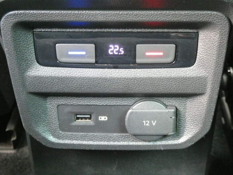 Photo 17 de l'offre de VOLKSWAGEN TIGUAN II 1.4 TSI 150 BVM6 SOUND GPS ACC à 24950€ chez Mérignac auto