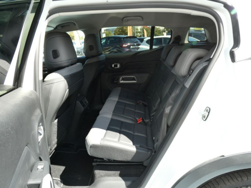 Photo 17 de l'offre de CITROEN C5 AIRCROSS 1.6 HYBRIDE 225 EAT8 SHINE PACK CUIR SEM JA19 SC Camera 360° 1ère Main à 32950€ chez Mérignac auto