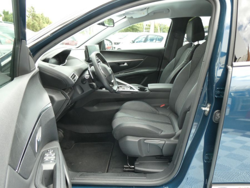 Photo 14 de l'offre de PEUGEOT 3008 II (2) 1.5 BlueHDi 130 EAT8 ALLURE PACK Camera à 30450€ chez Mérignac auto
