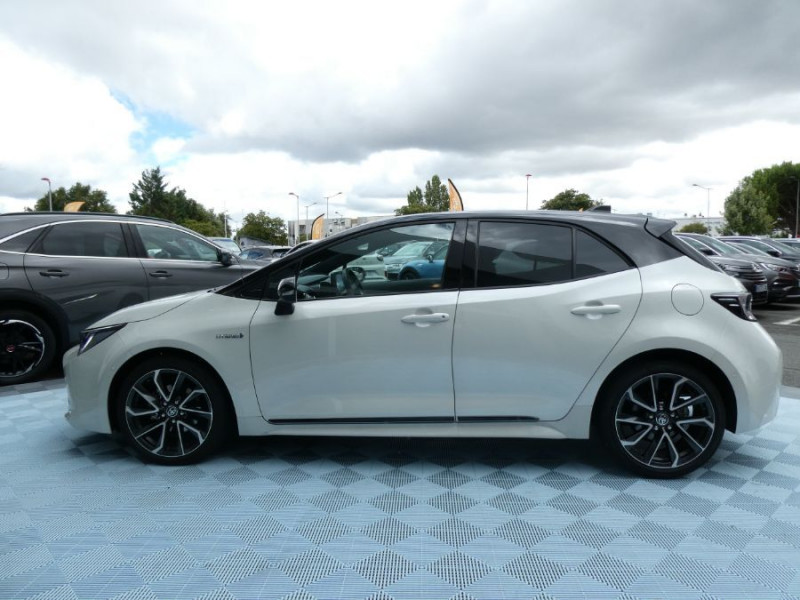 Photo 46 de l'offre de TOYOTA COROLLA XII 1.8 HYBRIDE 122H COLLECTION Ph.2 JA18 Camera 1ère Main à 28450€ chez Mérignac auto