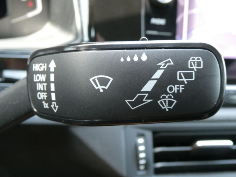 Photo 34 de l'offre de VOLKSWAGEN TAIGO 1.0 TSI 110 BVA7 PACK GPS CLIM Auto SC Privacy Glass à 25450€ chez Mérignac auto