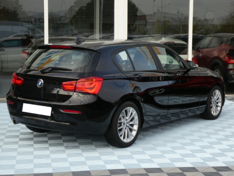 Photo 3 de l'offre de BMW SERIE 1 (F20) 118iA BVA8 136 Pack GPS JA17 à 22450€ chez Mérignac auto